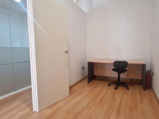Amplio local comercial en alquiler y venta en pleno centro de Jerez