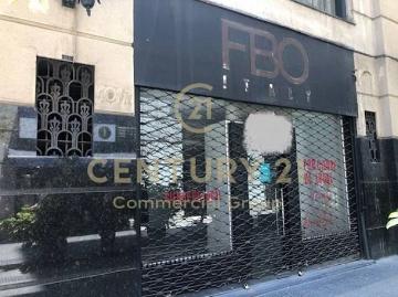 AMPLIO LOCAL COMERCIAL EN BOMBERO OSSA Y PASEO AHUMADA BUEN PRECIO