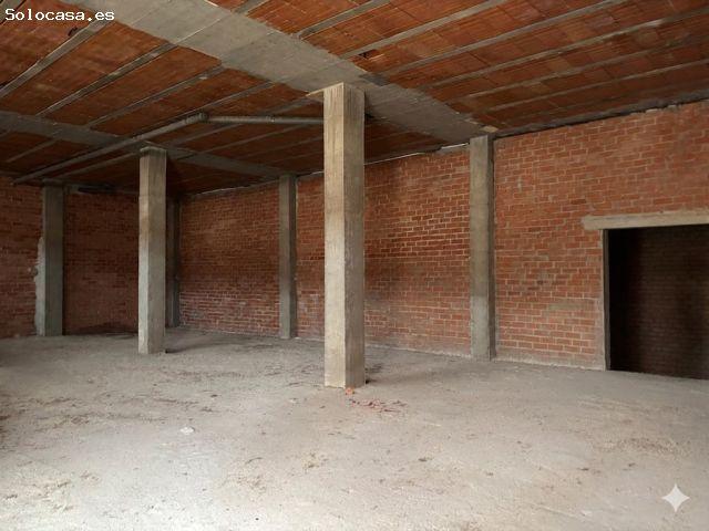 Amplio local comercial en bruto en Santa Mónica en Los Barrios