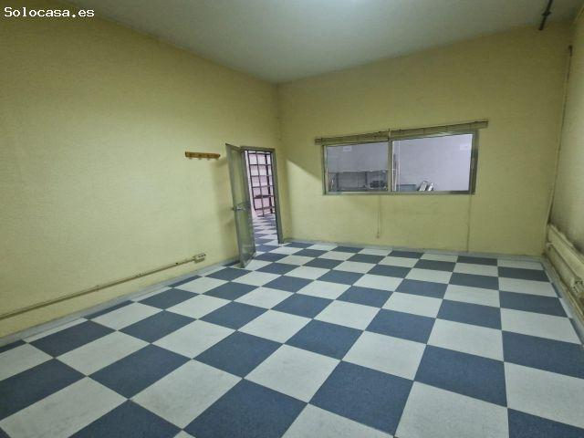 Amplio Local Comercial en Edificio Astygi Calle San Romualdo, 25