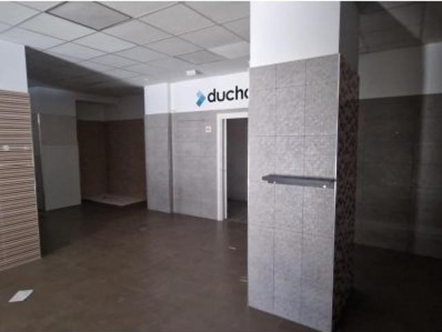 Amplio Local Comercial en el Centro de Gijón Oportunidad para Inversores