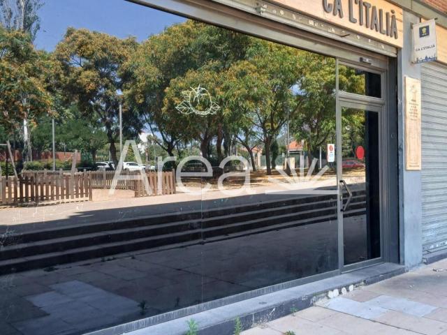 Amplio Local Comercial en Finca Seminueva Zona Les Pinedes