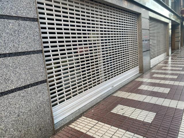AMPLIO LOCAL COMERCIAL EN LA ZONA CENTRO DE CASTELLÓN