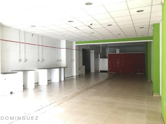 AMPLIO LOCAL COMERCIAL EN TRAVESÍA DE VIGO