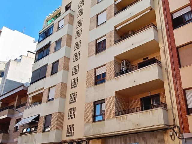 AMPLIO LOCAL COMERCIAL EN ZONA COLEGIO CARMELITAS