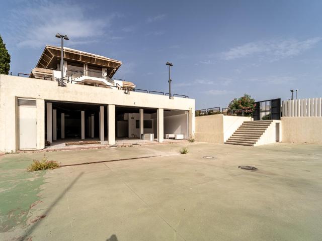 AMPLIO LOCAL COMERCIAL GUADALMINA ALTA