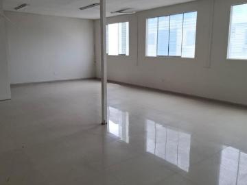 AMPLIO LOCAL COMERCIAL IDEAL PARA OFICINAS – EMPRESAS ACADEMIAS ENTRE OTROS
