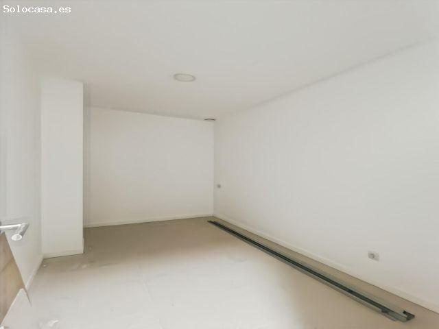 Amplio Local Comercial Reformado en Puerto de Castellón