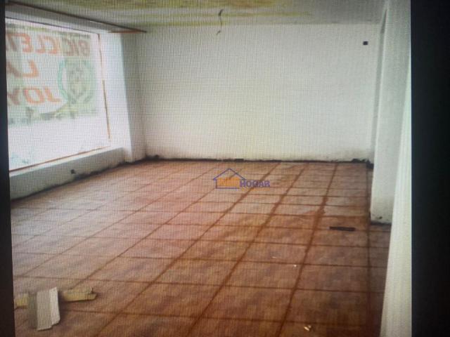 Amplio Local Comercial Reformado en La Mojonera Ideal para Inversores