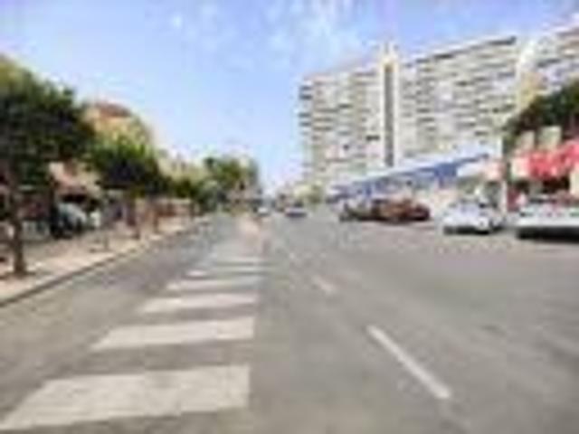 AMPLIO LOCAL CÉNTRICO EN TORREMOLINOS
