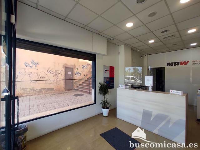 Amplio local, Aurea Galindo, Linares