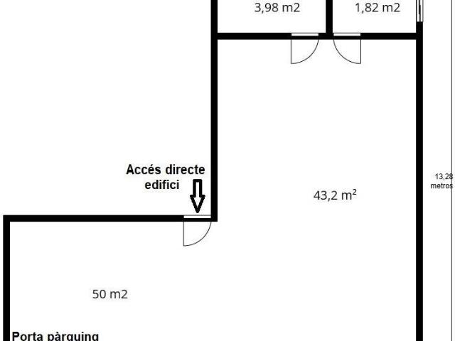 Amplio local de 95 m2 con acceso directo desde la comunidad y puerta de garaje independiente