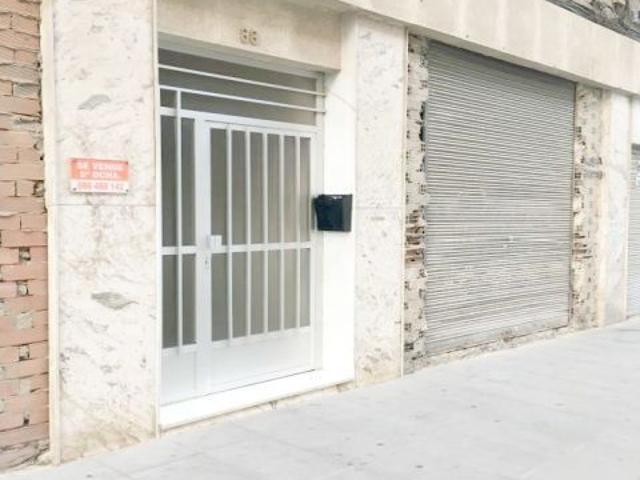amplio local de origen