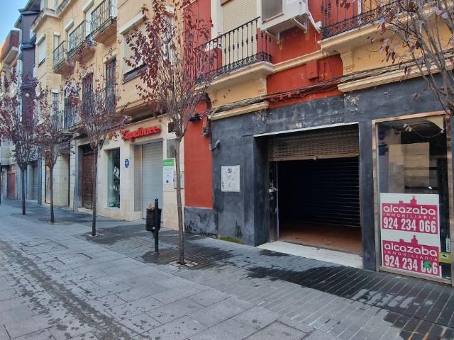 AMPLIO LOCAL EN ALQUILER CALLE MENACHO