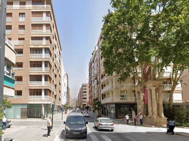 Amplio Local en Alquiler en Avenida Juan Carlos I, Lorca