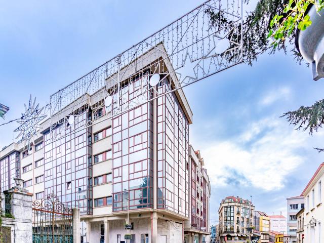 Amplio local EN ALQUILER en pleno centro de CARBALLO A CORUÑA