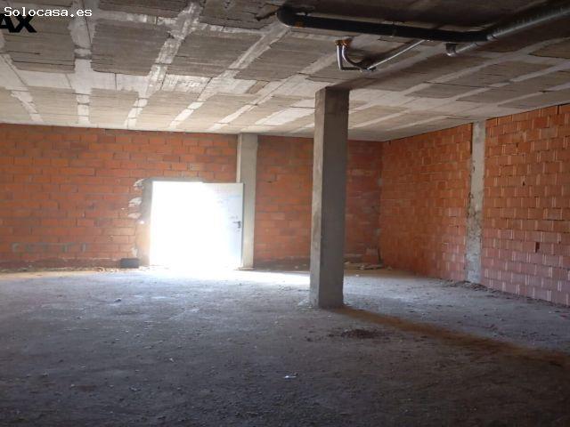 Amplio Local en Bruto con Potencial de Construcción de Vivienda en La Mejostilla
