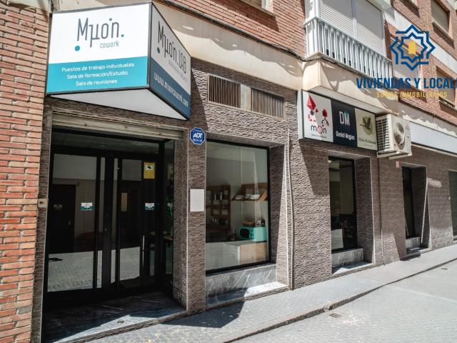 AMPLIO LOCAL EN GRAN CAPITÁN