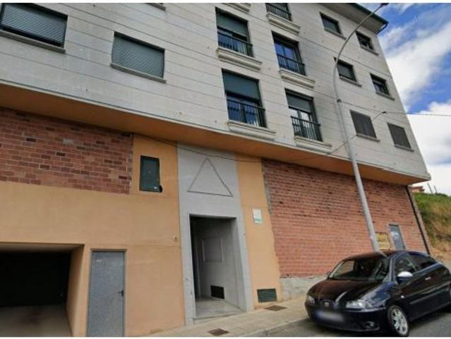 AMPLIO LOCAL EN VENTA EN VILA DE CRUCES