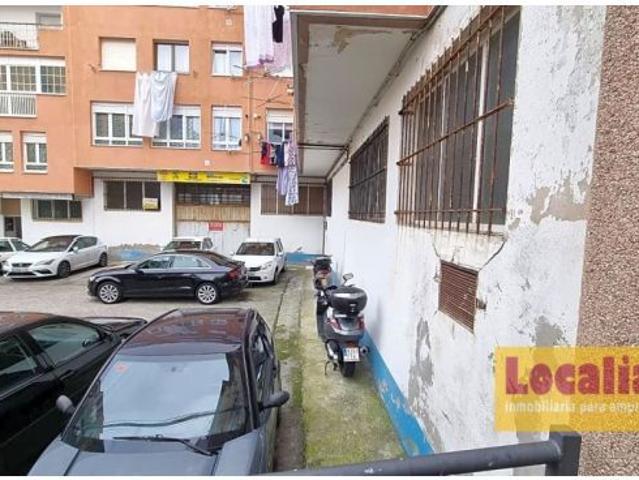 Amplio local ideal para taller o comercio en Santander
