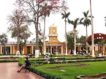 Amplio local por estrenar en boulevard! A.E