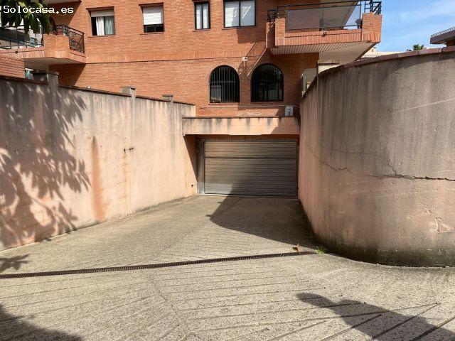 Amplio Parking Cerrado en el centro de Salou