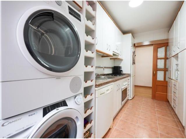 AMPLIO PISO VENTA EN EL PLA!