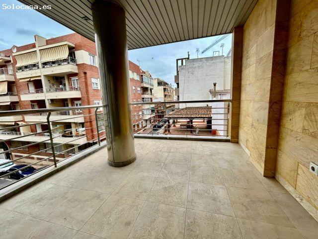 Amplio piso a un paso del Paseo Marítimo en Torrevieja