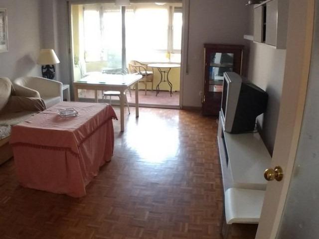 AMPLIO PISO CENTRICO EN ALGECIRAS NECESITA ALGUNAS REFORMAS