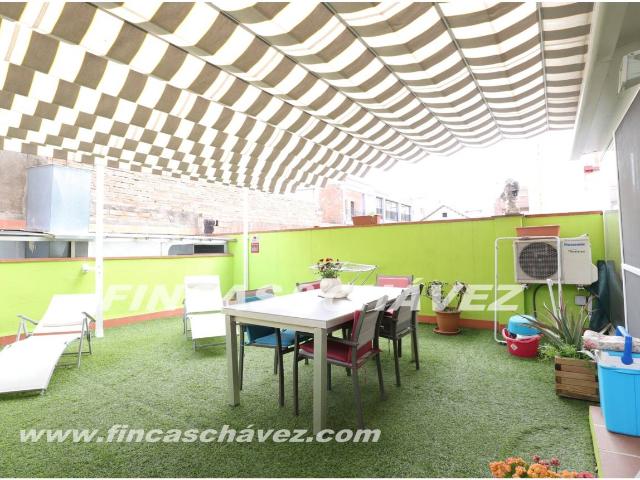 AMPLIO PISO CON TERRAZA