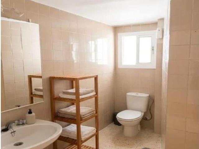 Amplio piso con terraza y orientación sur en Carretera de Cádiz – Virgen de Belén, Málaga