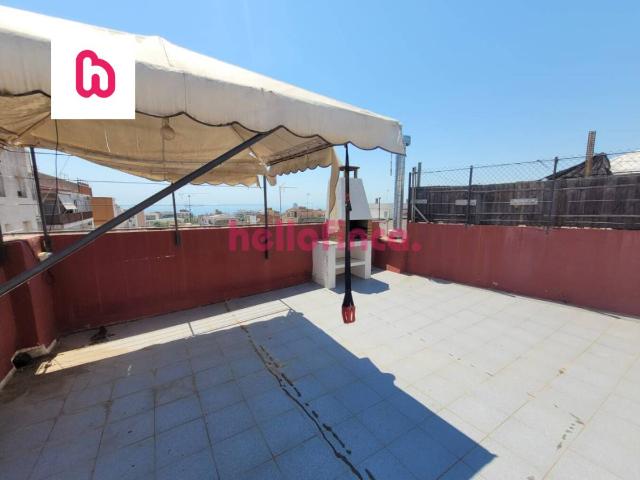 Amplio piso de 4 ahbitaciones con terraza privada y barbacoa en Mataró