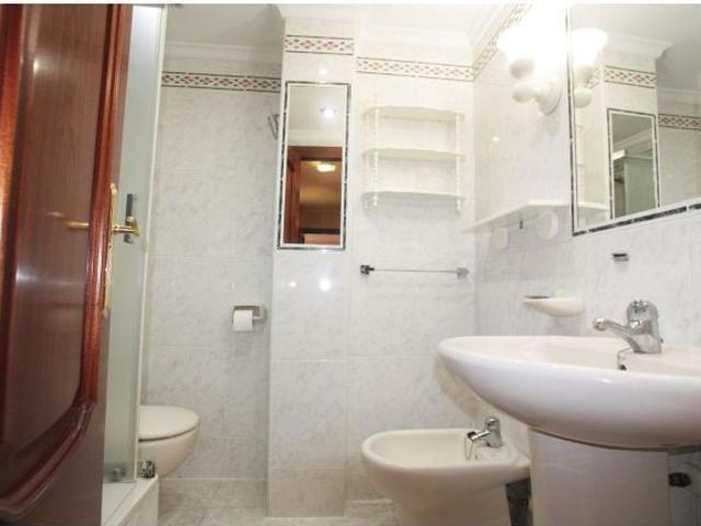 AMPLIO PISO DE 4 DORMITORIOS EN LOS ALMINARES