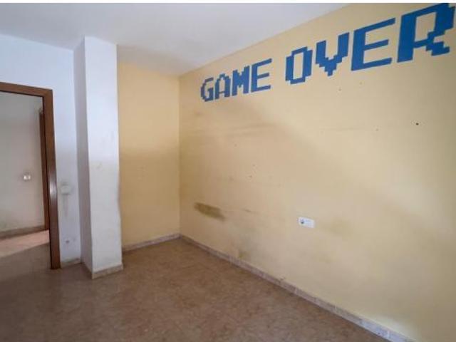 Amplio piso de 4 habitaciones con parking en Valls