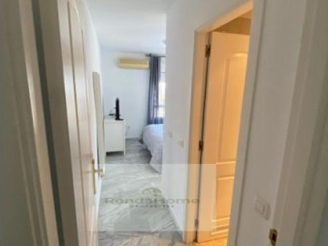 Amplio piso de 4 habitaciones con terrazas, piscina y plaza de garaje