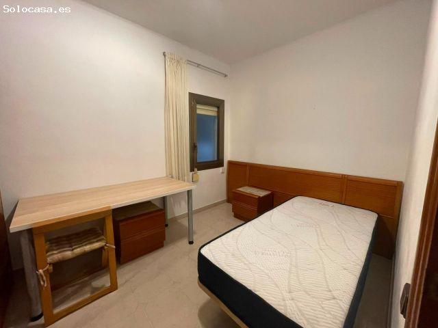 Amplio piso de 4 habitaciones ideal para estudiantes