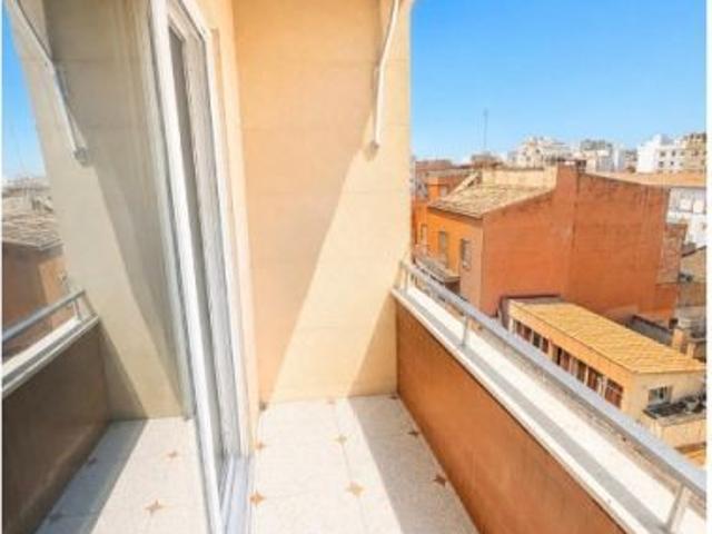 Amplio piso de 112 m² en Palma con ascensor y balcón