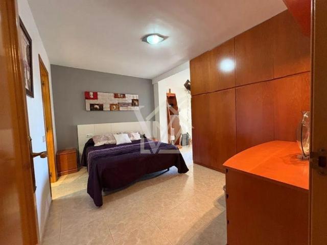 Amplio piso de 119 m2 con terraza, garaje y ascensor
