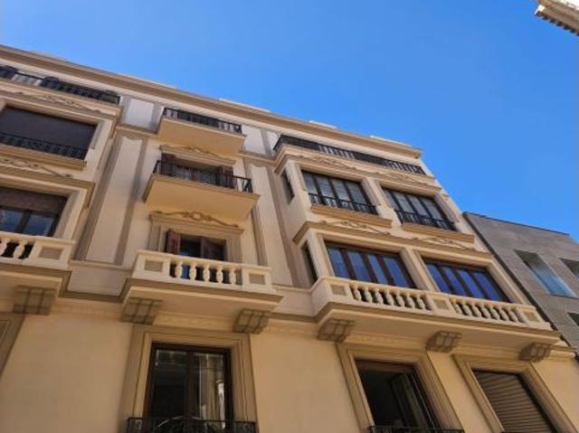 Amplio piso de 124 m2 con 4 dormitorios en el corazón del Centro Histórico de Málaga