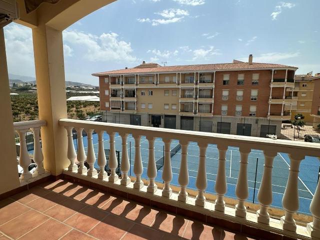 Amplio piso de 3 dormitorios a tan solo unos pasos de la playa