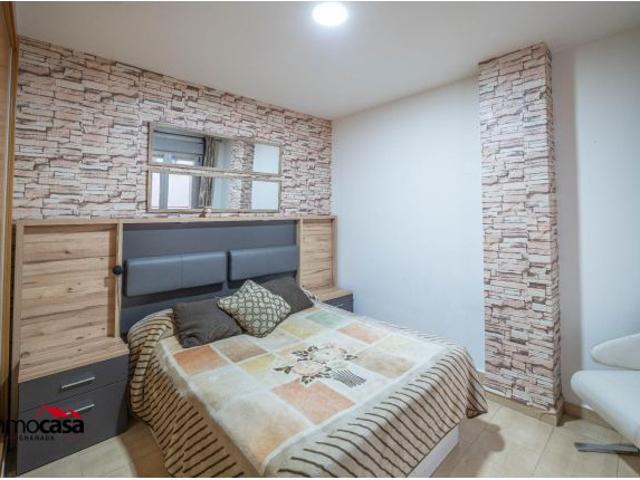 AMPLIO PISO DE 3 DORMITORIOS, PISCINA, PLAZA DE APARCAMIENTO Y TRASTERO