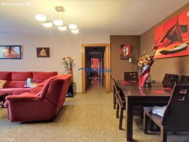 ¡AMPLIO PISO DE 3 DORMITORIOS REFORMADO EN CÓNSUL!