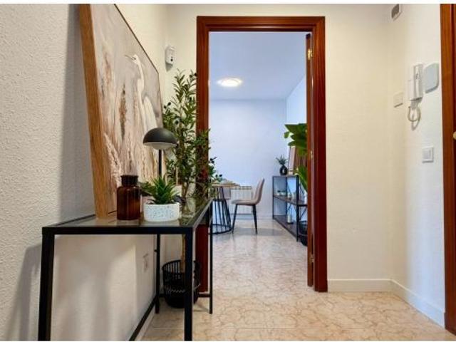 Amplio piso de 3 habitaciones con garaje a 5 minutos de la Rambla de Vilafranca del Penedès