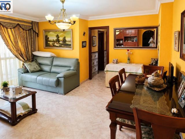 Amplio piso de 3 habitaciones con terraza en Atabal
