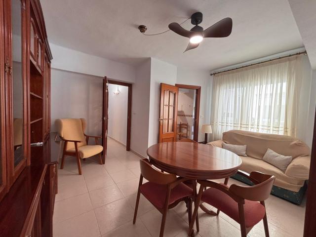 Amplio piso de 3 habitaciones PARA ESTUDIANTES en Burjassot