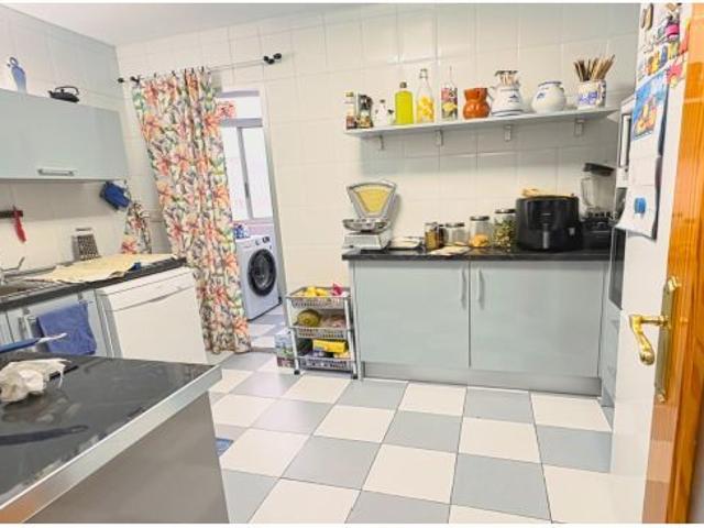 Amplio Piso en venta Avenida L´aigüera, Zona Centro, Benidorm