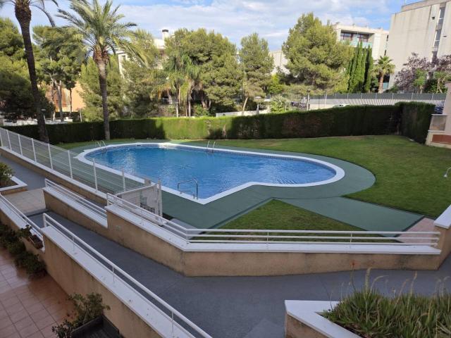 AMPLIO PISO EN VENTA, C/ TORRE ALTA, CAP DE SALOU, SALOU