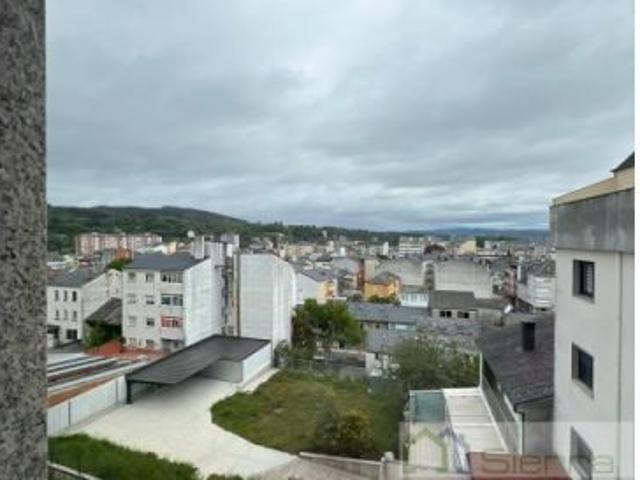 AMPLIO PISO EN VENTA EN RÚA PADRE SARMIENTO SARRIA