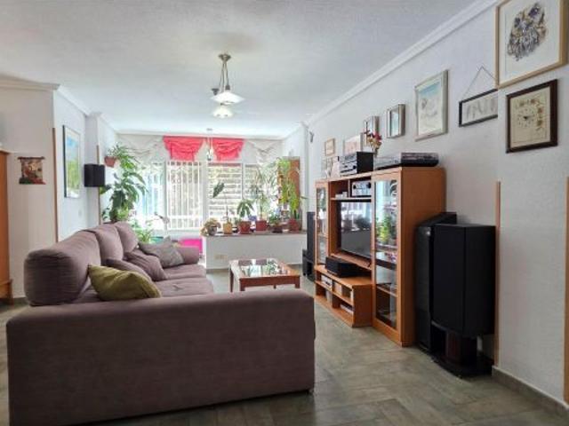 Amplio piso en venta muy luminoso
