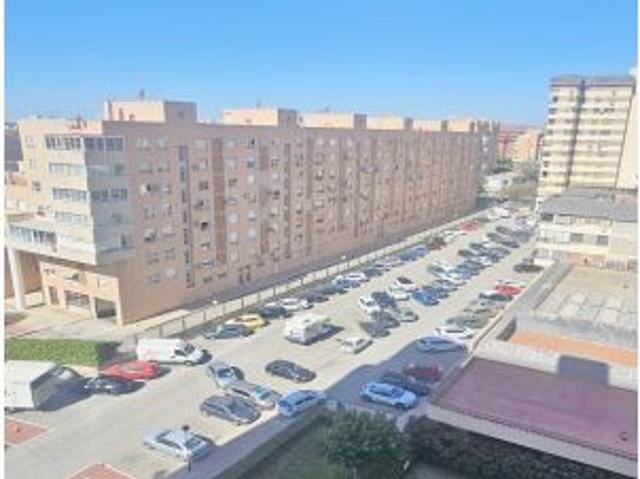 Amplio Piso en Alicante, Zona Babel ¡Tu Nuevo Hogar Espera!
